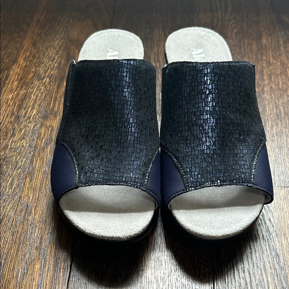 Alegria Dark Blue Textured Mules